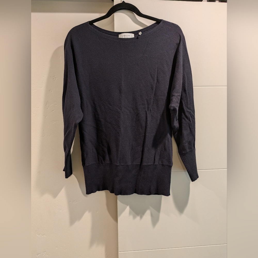 Lark & Ro Black Sweater - Medium